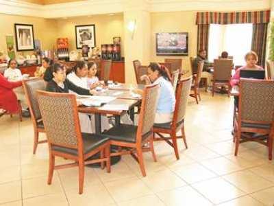 Hotel Hampton & Suites-atlanta Airport North-i-85