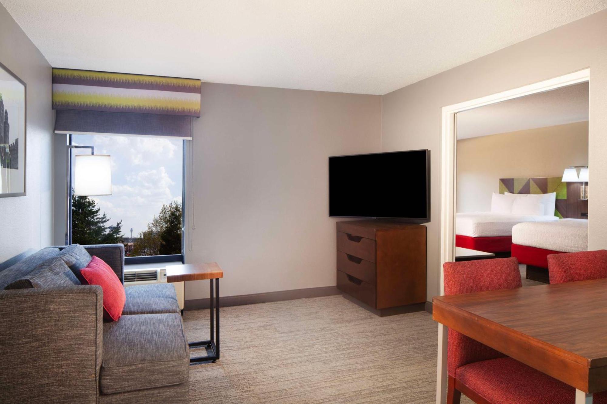 Hampton & Suites-atlanta Airport North-i-85 3* Hapeville