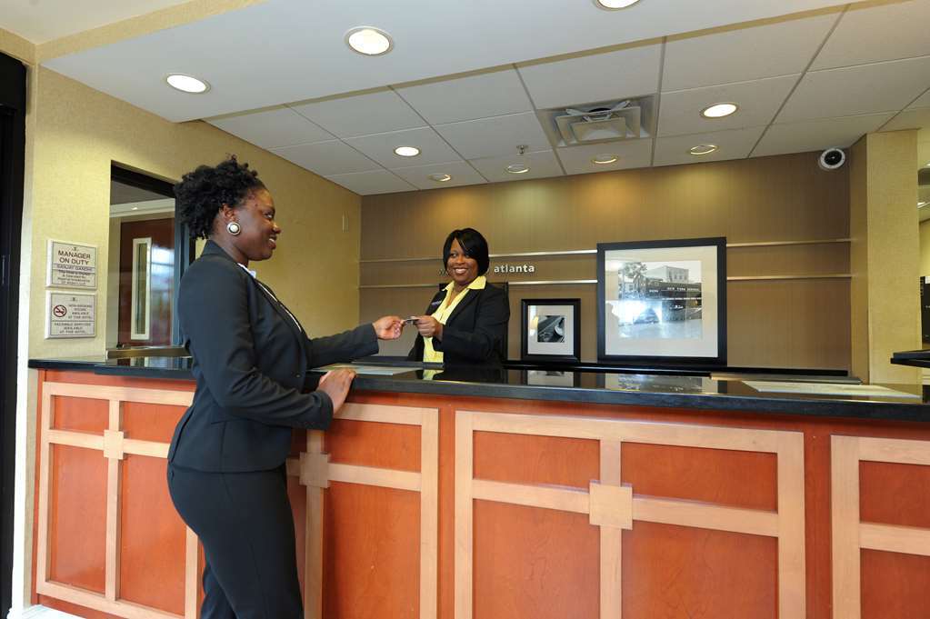 Hampton & Suites-atlanta Airport North-i-85 Hotel Hapeville